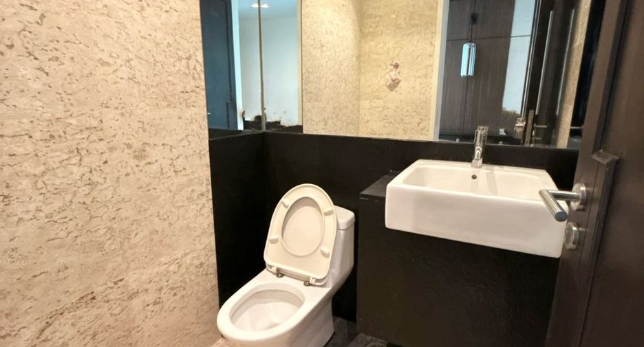 Продажа 4 спальни кондо в Ян Наща, Бангкок