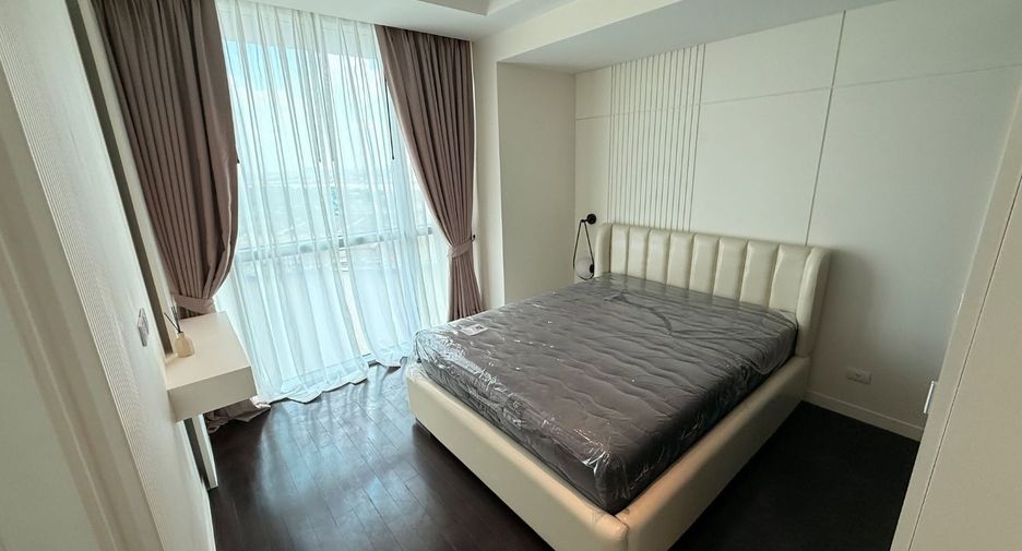 Продажа 4 спальни кондо в Ян Наща, Бангкок