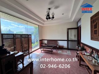For sale 5 bedrooms townhouse in Mueang Nonthaburi, Nonthaburi