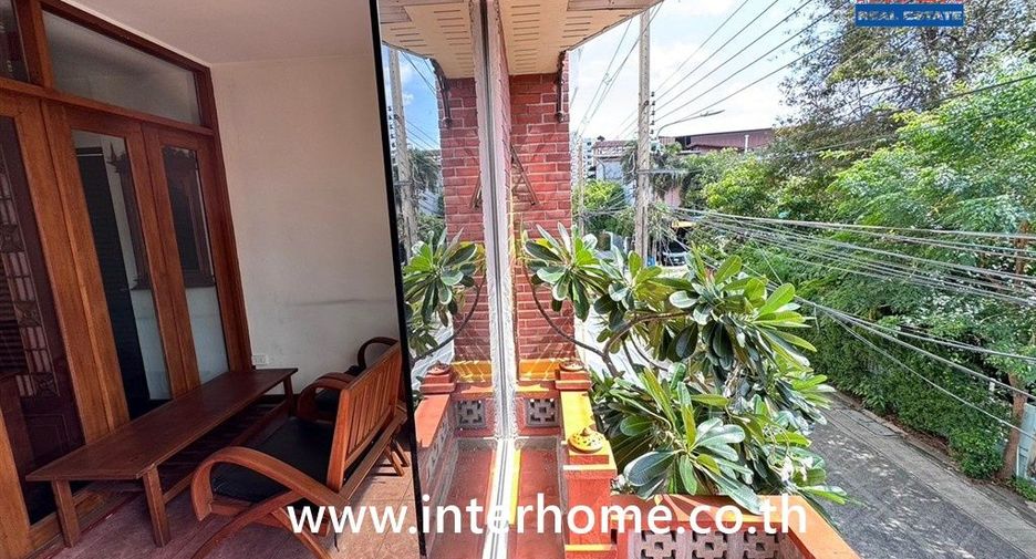 For sale 5 bedrooms townhouse in Mueang Nonthaburi, Nonthaburi