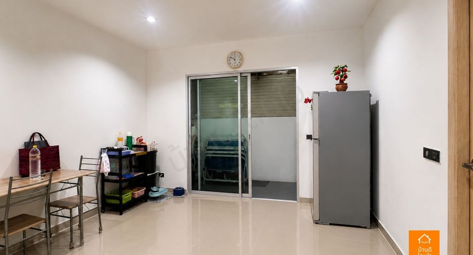 For sale 3 bedrooms townhouse in Thung Khru, Bangkok