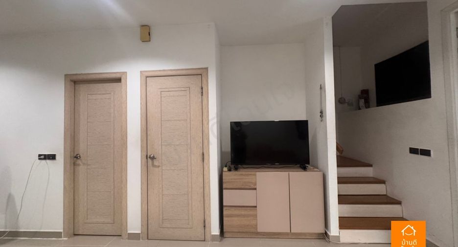 For sale 3 bedrooms townhouse in Thung Khru, Bangkok