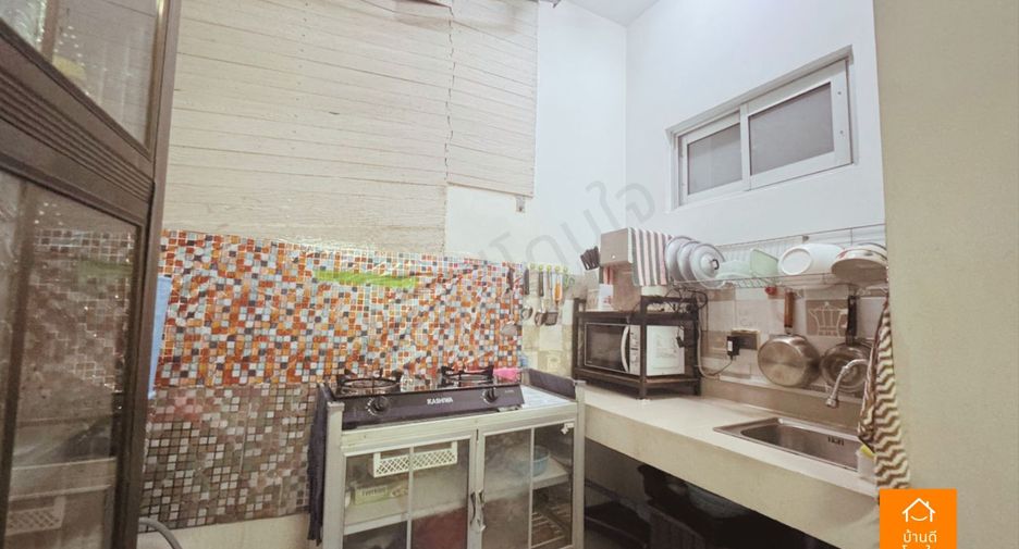 For sale 3 bedrooms townhouse in Thung Khru, Bangkok