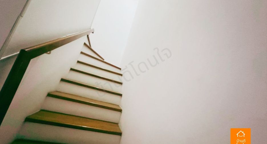 For sale 3 bedrooms townhouse in Thung Khru, Bangkok