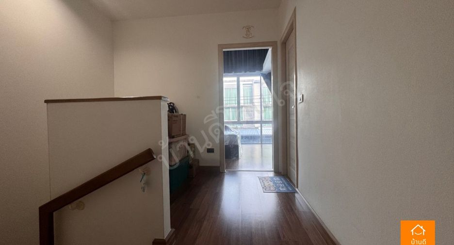 For sale 3 bedrooms townhouse in Thung Khru, Bangkok