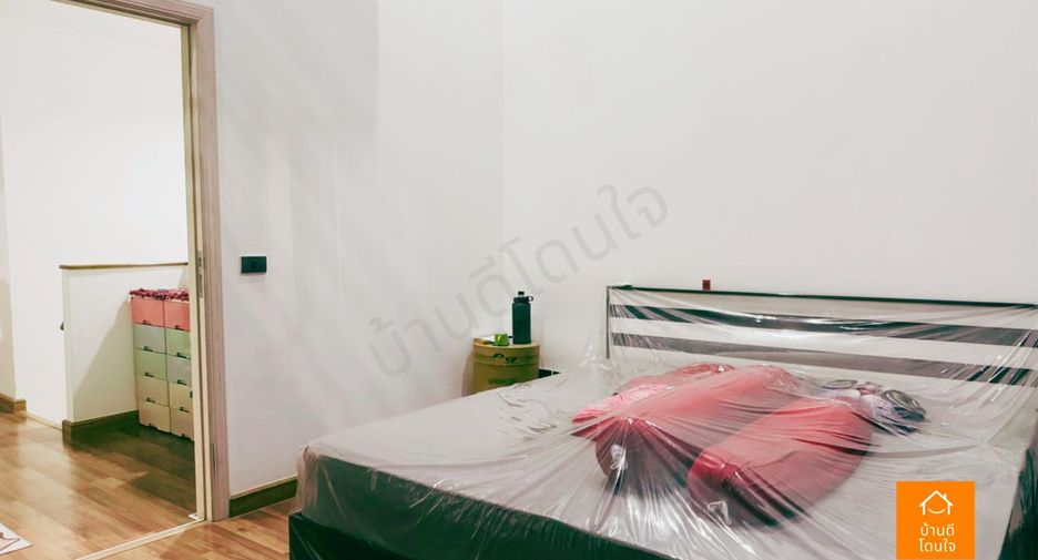 For sale 3 bedrooms townhouse in Thung Khru, Bangkok