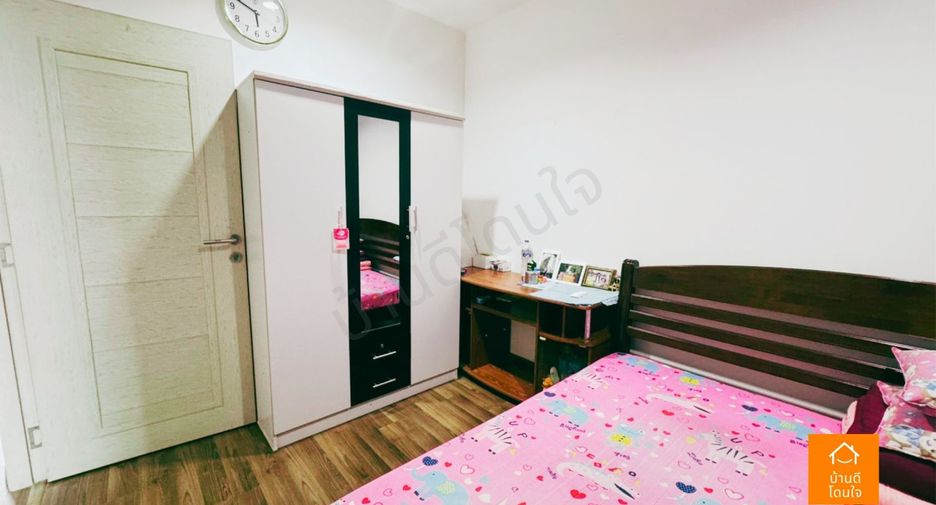 For sale 3 bedrooms townhouse in Thung Khru, Bangkok