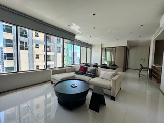 For rent 3 bedrooms condo in Khlong Toei, Bangkok