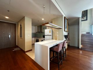 For rent 3 bedrooms condo in Khlong Toei, Bangkok