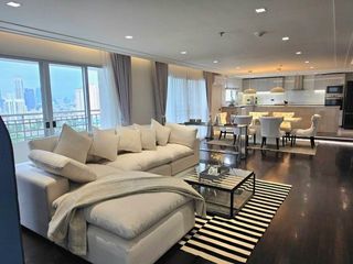 For rent 3 bedrooms condo in Sathon, Bangkok
