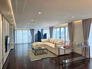 For rent 3 bedrooms condo in Sathon, Bangkok