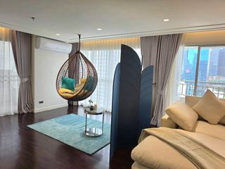 For rent 3 bedrooms condo in Sathon, Bangkok