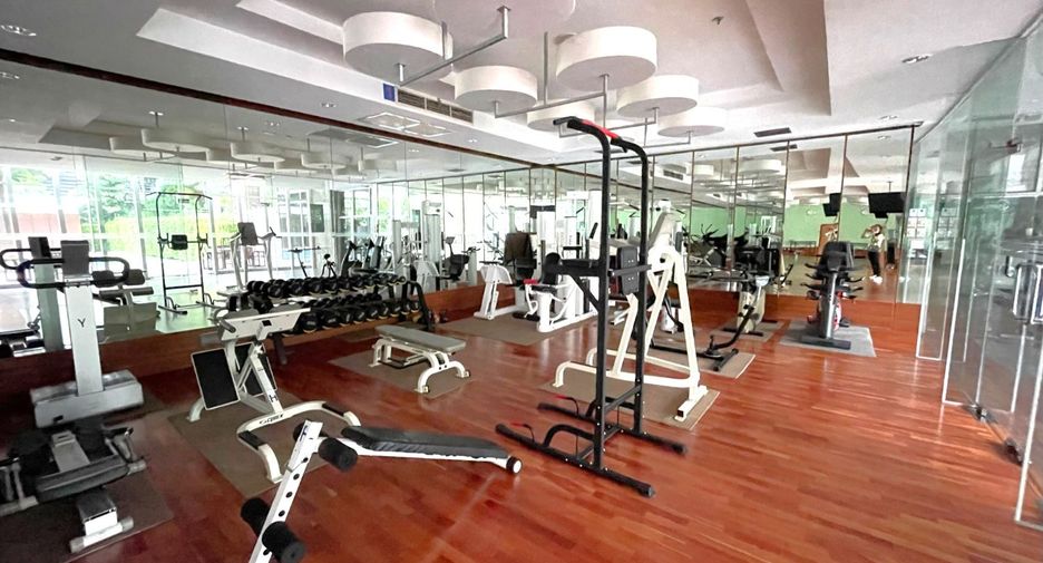 For rent 3 bedrooms condo in Sathon, Bangkok