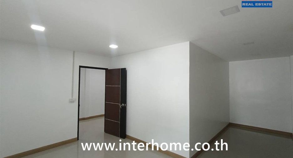Haus zum Kauf mit 3 Zimmer in Bang Khen, Bangkok