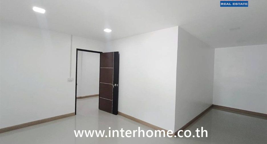 Haus zum Kauf mit 3 Zimmer in Bang Khen, Bangkok
