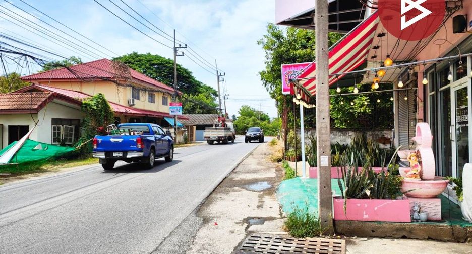 Casa adosada en venta de 3 habitaciones en Mueang Nakhon Pathom, Nakhon Pathom