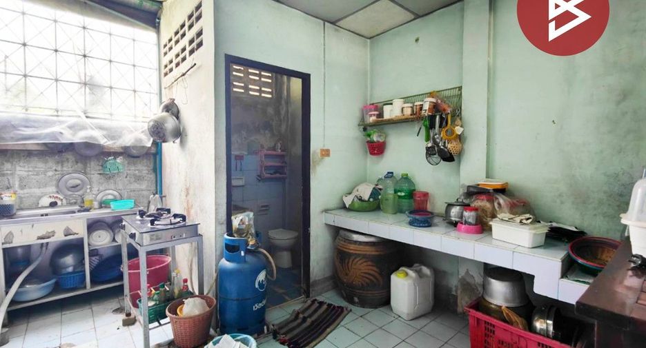 Casa adosada en venta de 3 habitaciones en Mueang Nakhon Pathom, Nakhon Pathom