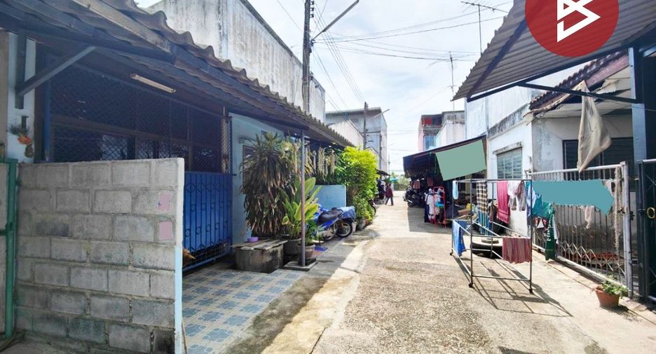 Casa adosada en venta de 3 habitaciones en Mueang Nakhon Pathom, Nakhon Pathom