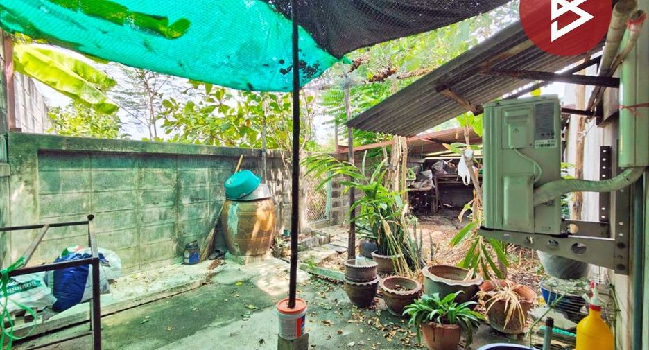 Casa adosada en venta de 3 habitaciones en Mueang Nakhon Pathom, Nakhon Pathom