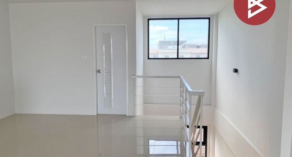 For rent and for sale 3 bedrooms retail Space in Thung Khru, Bangkok