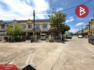 Casa adosada en venta de 3 habitaciones en Phra Pradaeng, Samut Prakan