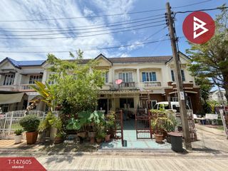Casa adosada en venta de 3 habitaciones en Phra Pradaeng, Samut Prakan