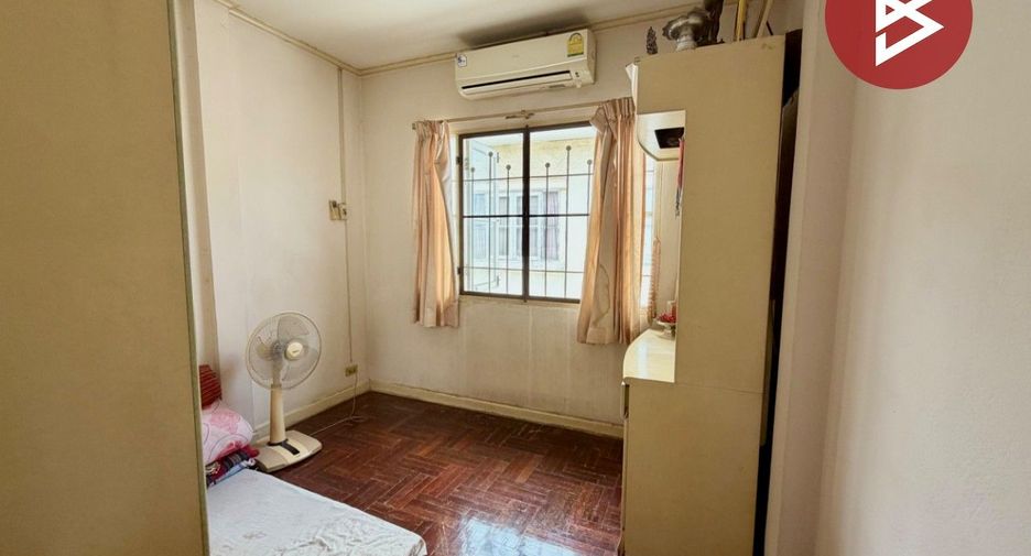 Casa adosada en venta de 3 habitaciones en Phra Pradaeng, Samut Prakan