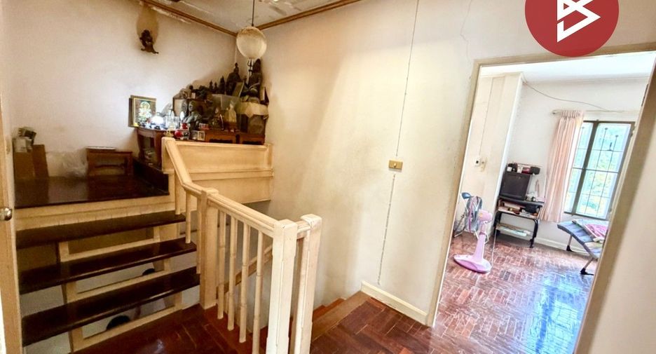 Casa adosada en venta de 3 habitaciones en Phra Pradaeng, Samut Prakan