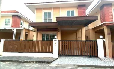 For rent 3 bedrooms house in Saraphi, Chiang Mai