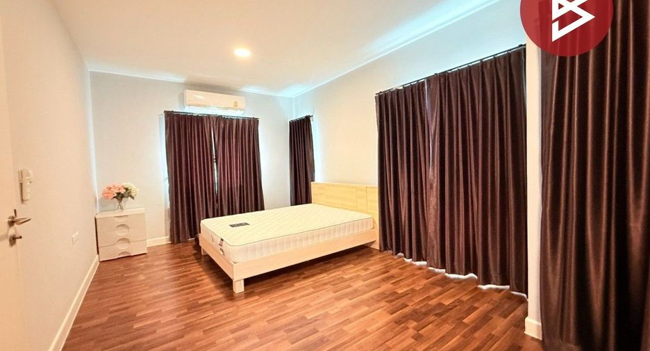 For rent and for sale 3 bedrooms house in Khlong Sam Wa, Bangkok