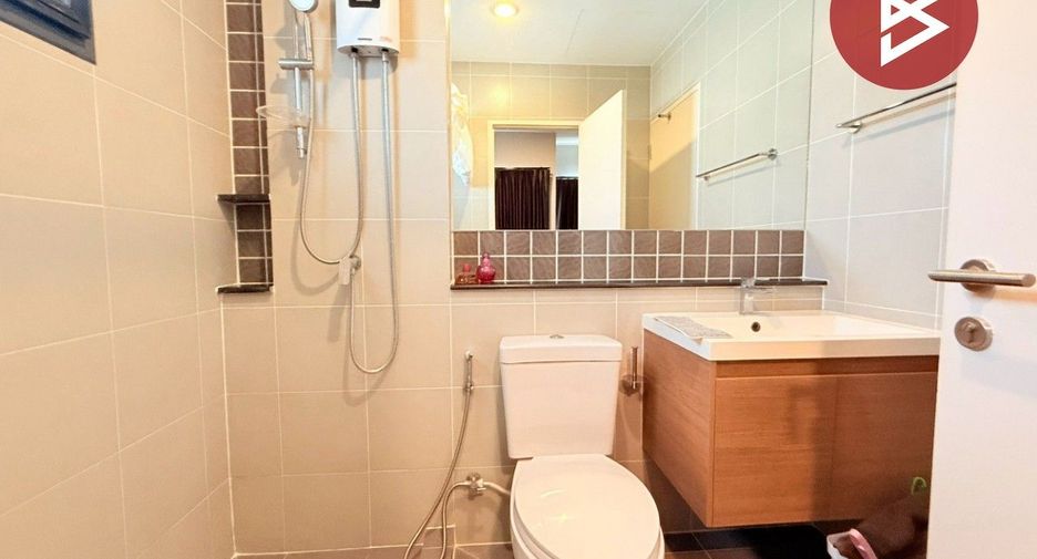 For rent and for sale 3 bedrooms house in Khlong Sam Wa, Bangkok