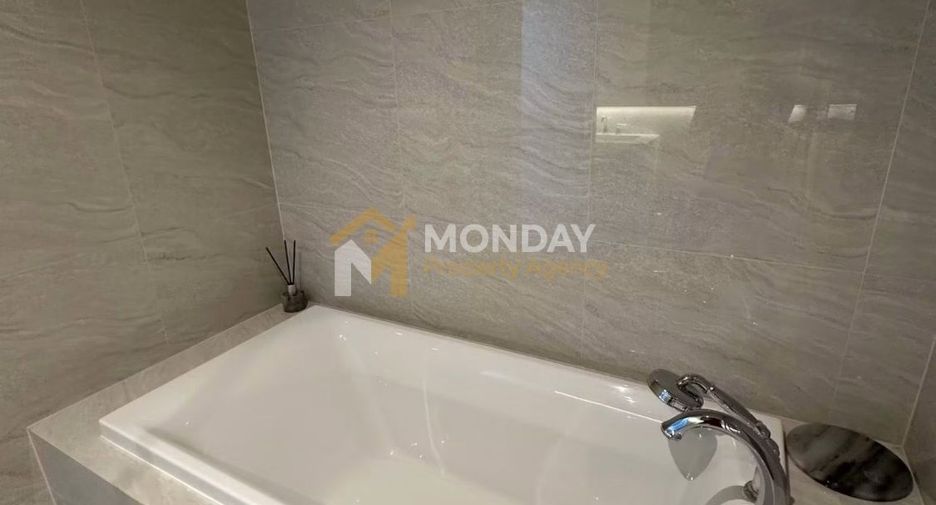 For rent 1 bed condo in Pathum Wan, Bangkok