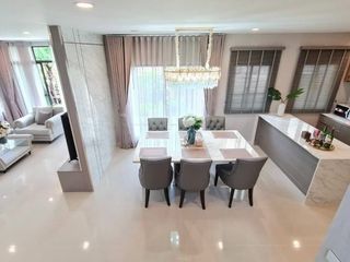 For sale 4 bedrooms house in Prawet, Bangkok