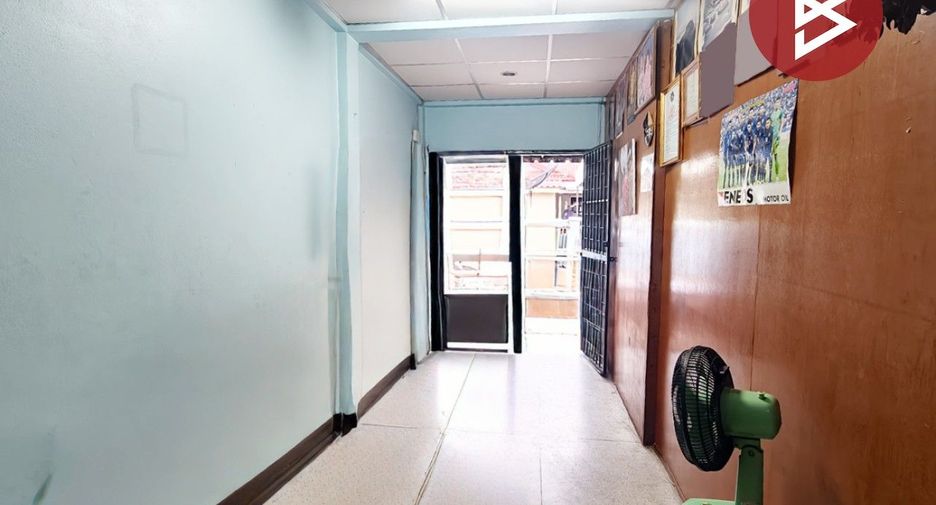 For sale 2 bedrooms townhouse in Mueang Chachoengsao, Chachoengsao