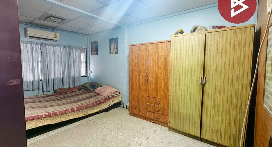 For sale 2 bedrooms townhouse in Mueang Chachoengsao, Chachoengsao