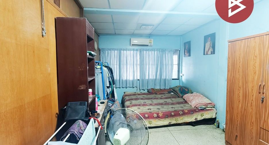 For sale 2 bedrooms townhouse in Mueang Chachoengsao, Chachoengsao