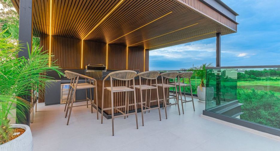 For sale 7 bedrooms villa in Jomtien, Pattaya