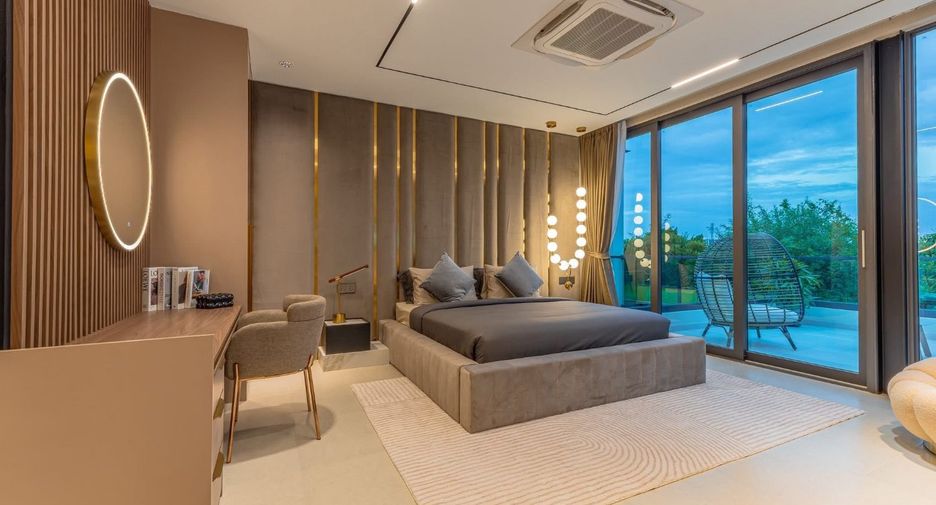 For sale 7 bedrooms villa in Jomtien, Pattaya