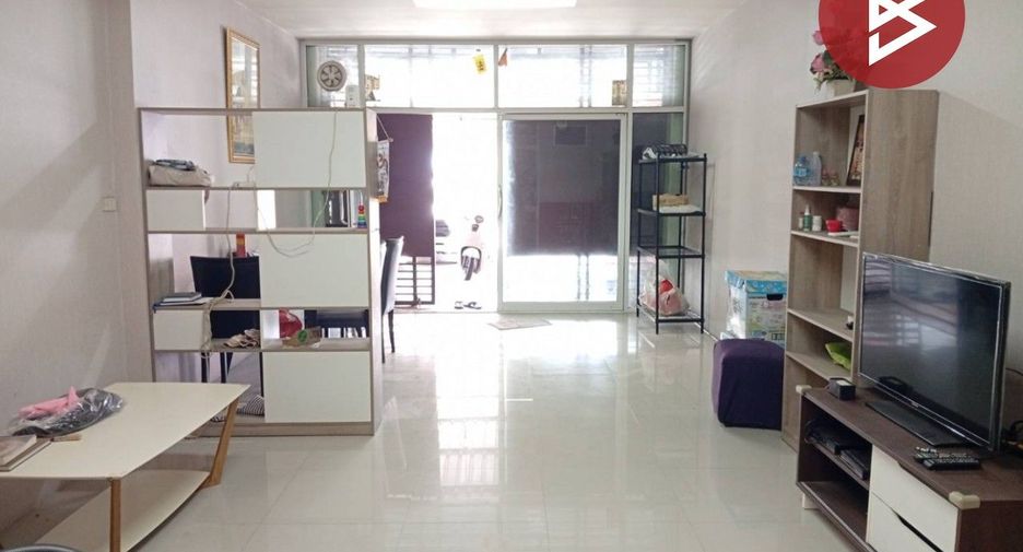 For sale 2 bedrooms retail Space in Mueang Nakhon Pathom, Nakhon Pathom