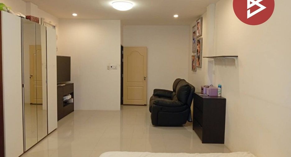 For sale 2 bedrooms retail Space in Mueang Nakhon Pathom, Nakhon Pathom