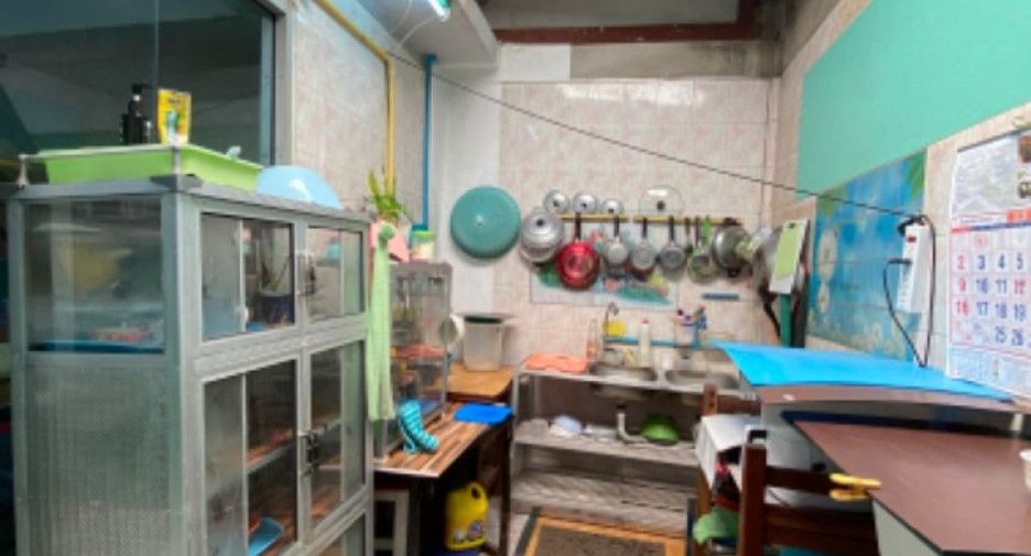 Продажа 4 спальни торговое помещение в Mueang Samut Prakan, Самутпракан