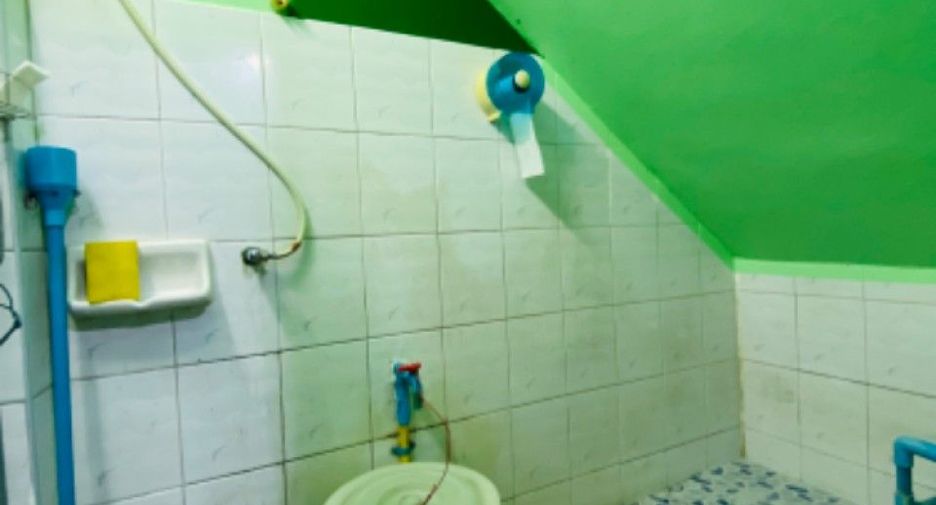 Продажа 4 спальни торговое помещение в Mueang Samut Prakan, Самутпракан