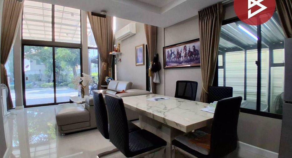 À vendre 2 chambres maison de ville à Suan Luang, Bangkok