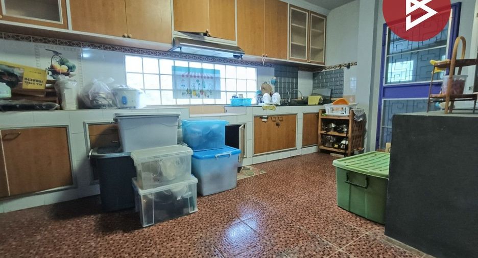 À vendre 3 chambres maison à Mueang Chai Nat, Chainat