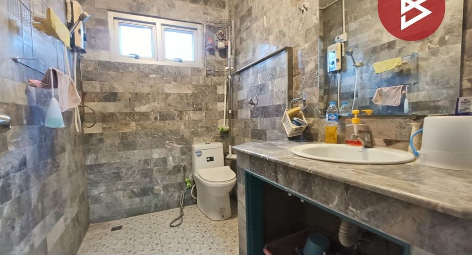À vendre 3 chambres maison à Mueang Chai Nat, Chainat
