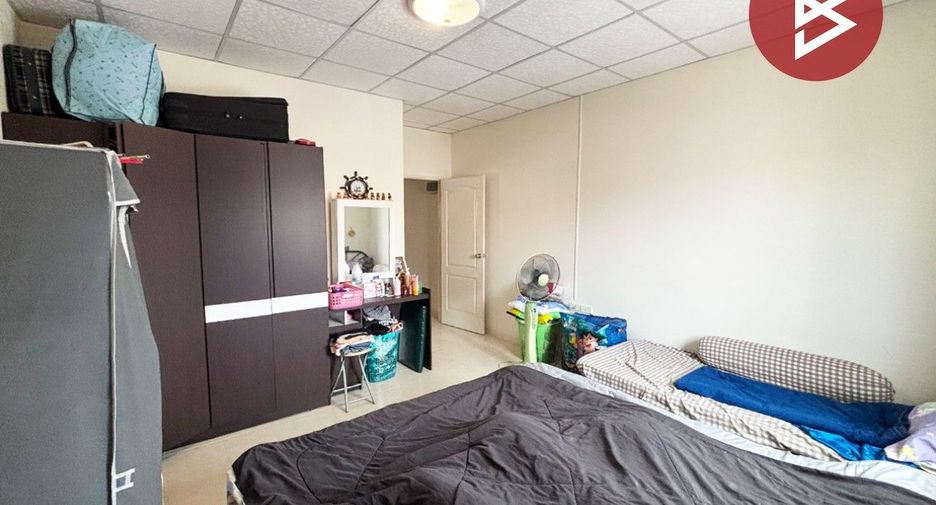 For sale 2 bedrooms townhouse in Phra Samut Chedi, Samut Prakan