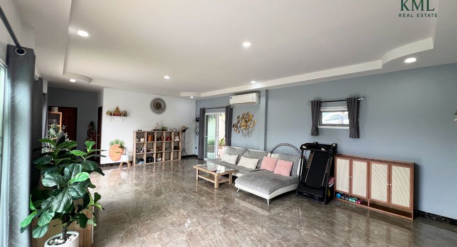 Villa en venta de 4 habitaciones en Bang Lamung, Chonburi