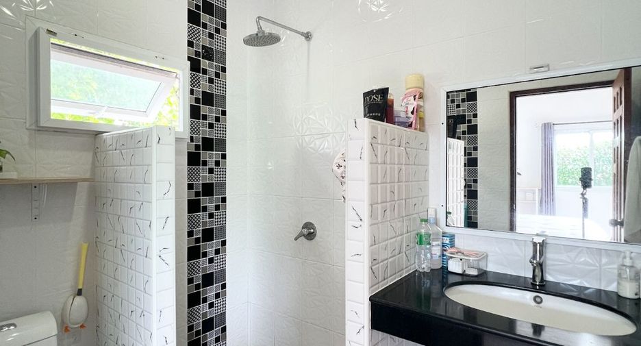 Villa en venta de 4 habitaciones en Bang Lamung, Chonburi