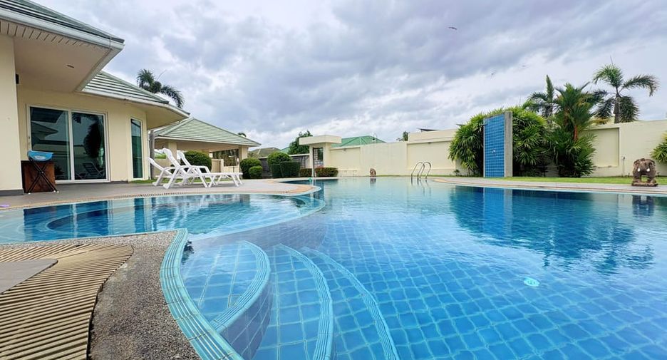 For rent 5 ベッドルーム villa in Bang Lamung, Chonburi