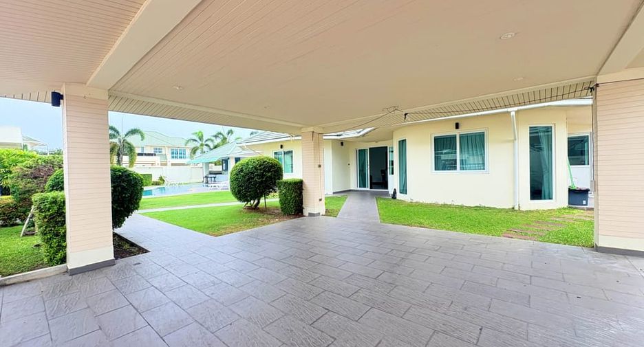 For rent 5 ベッドルーム villa in Bang Lamung, Chonburi